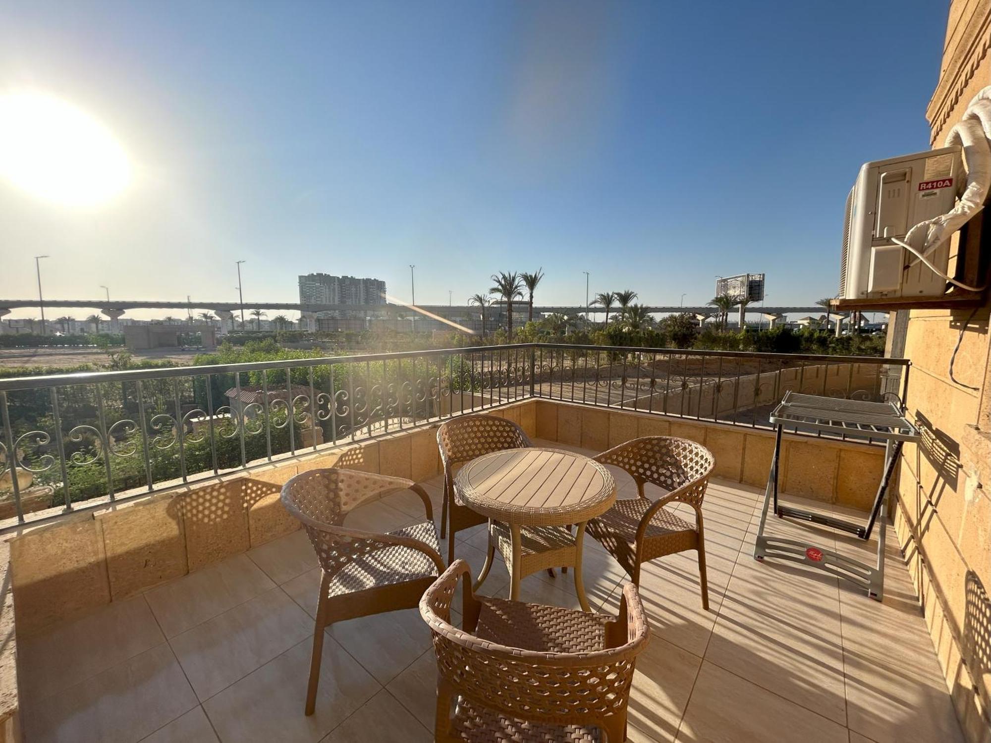 6th of October City Luxury Apartments Beside Mall Of Arabia And Dar Al-Fouad Hospital - Families Only- No Alcoholic Beverages מראה חיצוני תמונה